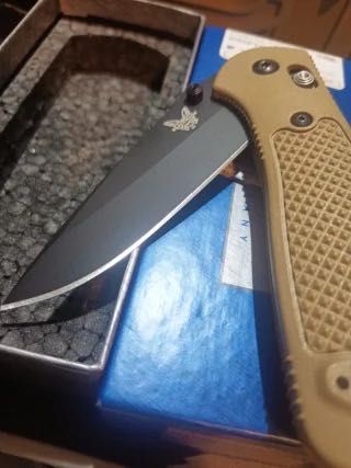 Benchmade Griptilian 551BK-S30V CPM S30V Completa, como Nova