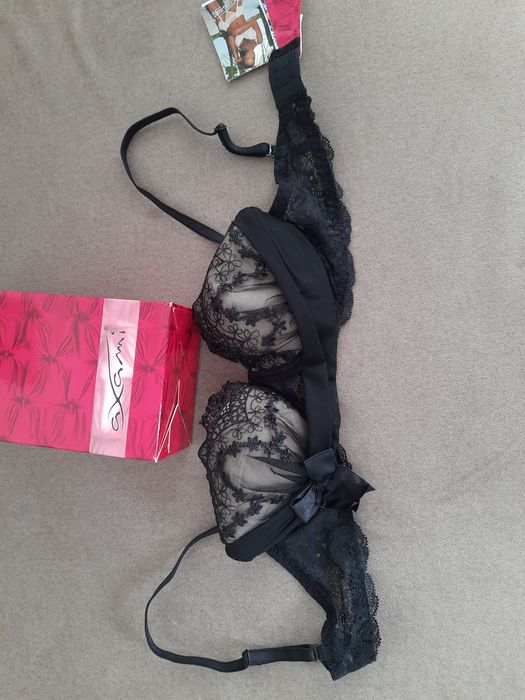 Nowy biustonosz Axami