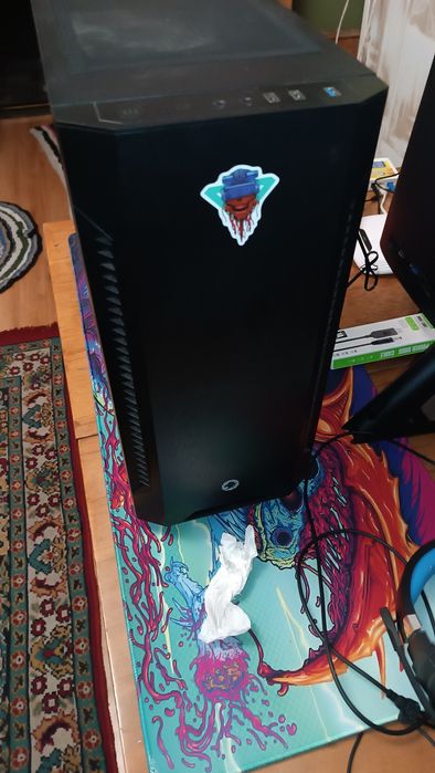 Продам компьютер полностю .(Системник,монитор)