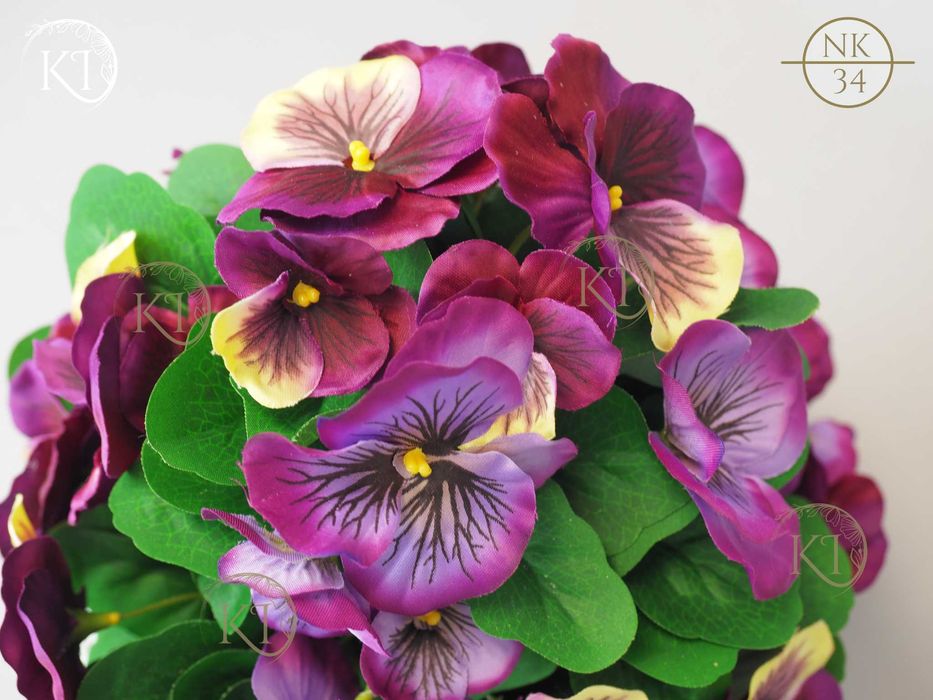 Stroik, Dekoracja, Bratki