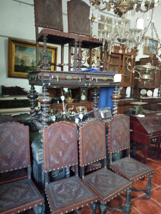 Recheio de loja de antiguidades