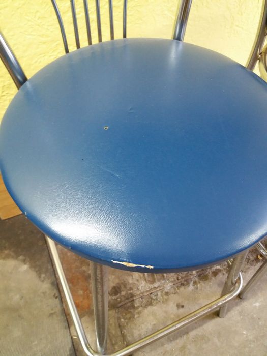 Продам барні стільці б/у