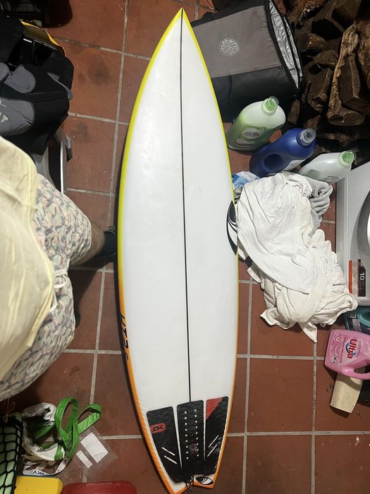 Sharpeye  5’10 30 L   HT2.5