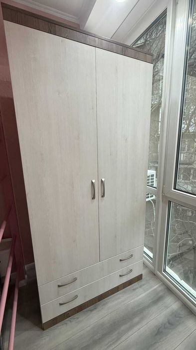 Шкаф з ДСП на замовлення 1000х1000х2100