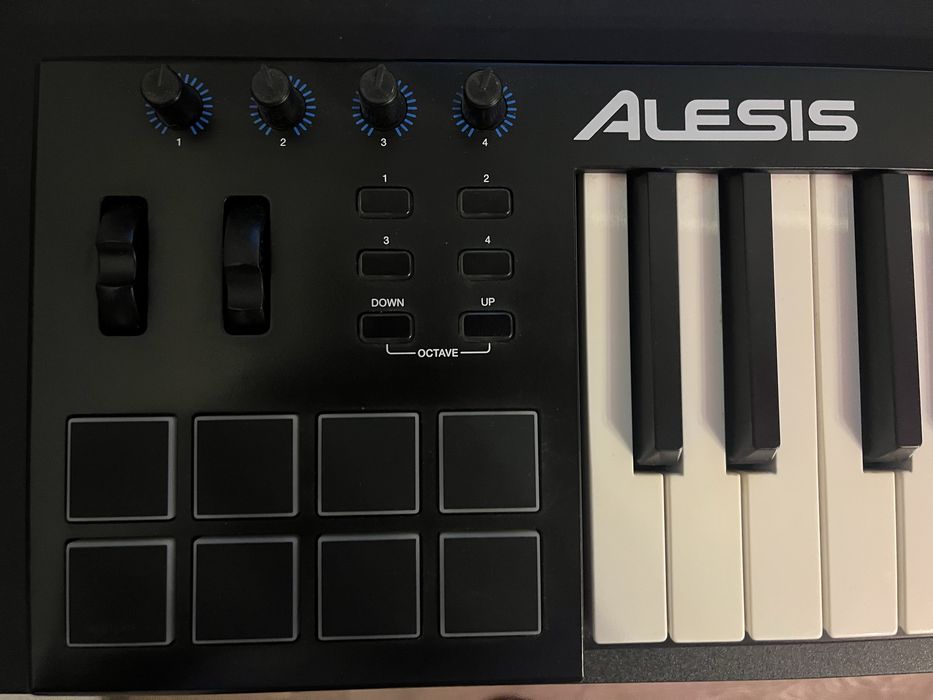 Міді клавіатура | midi | Alesis v61