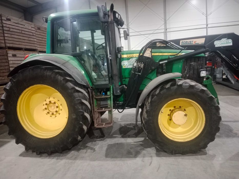 Ciągnik John Deere 6920 S  z ładowaczem czołowym, przedni tuz