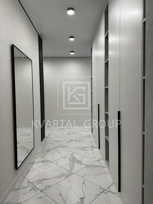 Будинок в Бучі з новим ремонтом!