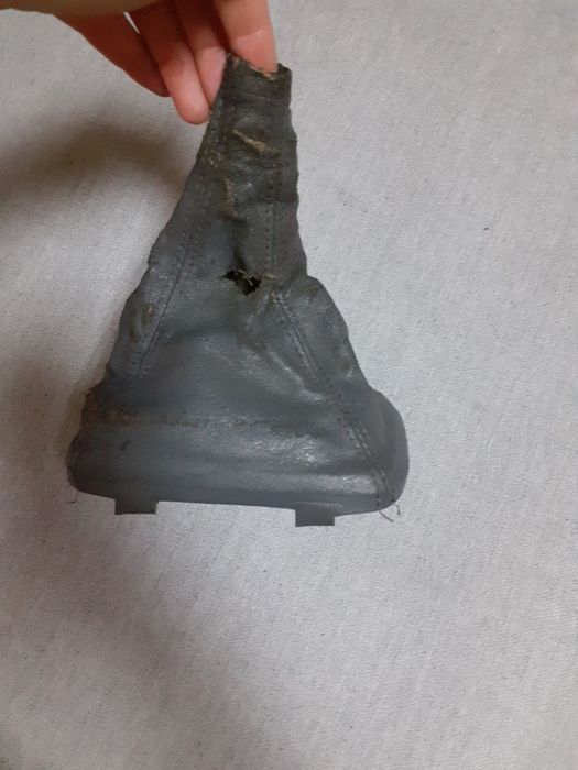Чехол на КПП из кожи на любое авто