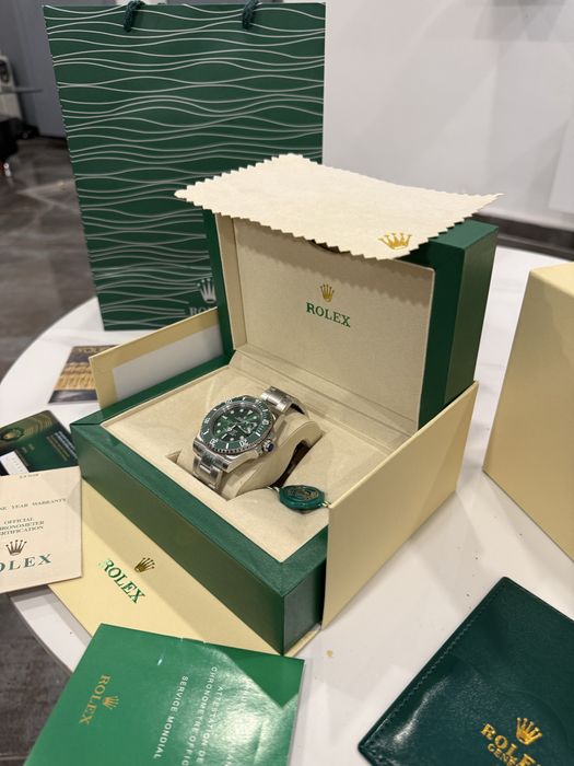 Rolex submariner HULK-Full set
