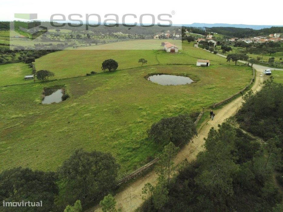 Terreno Rustico com duas barragens