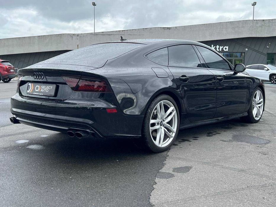 Audi    A7  2015