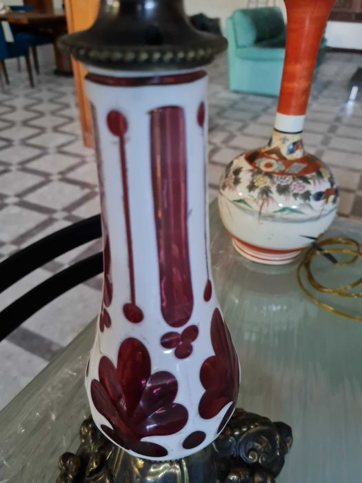 antigo candeeiro de mesa, em bronze e vidro Marinha Grande