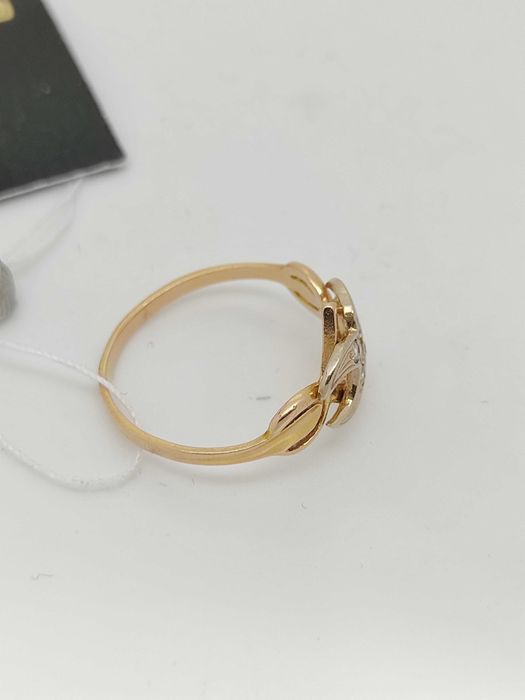 Золота каблучка 585ʼʼ з фіанітами