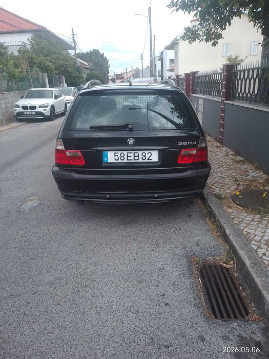 Viatura em muito bom estado de conservação