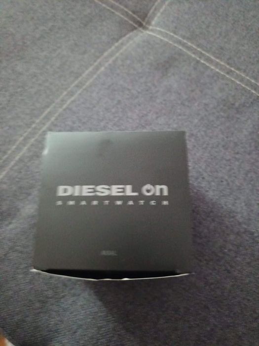 Diesel DZT2032 smartwatch