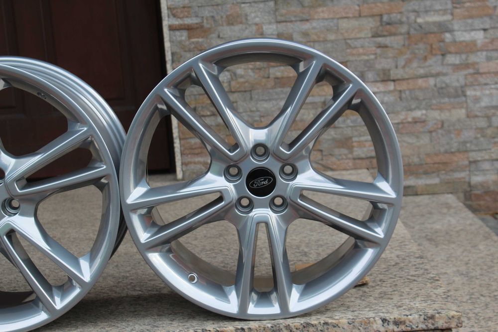 FORD Mondeo Mk4 Mk5 Focus Mk3 Mk4 STLine Kuga VOLVO 5x108 19'' 8J ET55