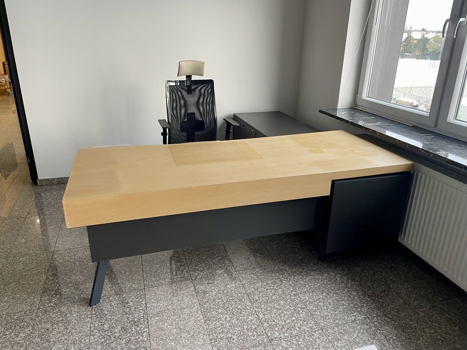 OSTATNIE Duże biurko narożne z szafką | 205 cm | antracyt / drewno