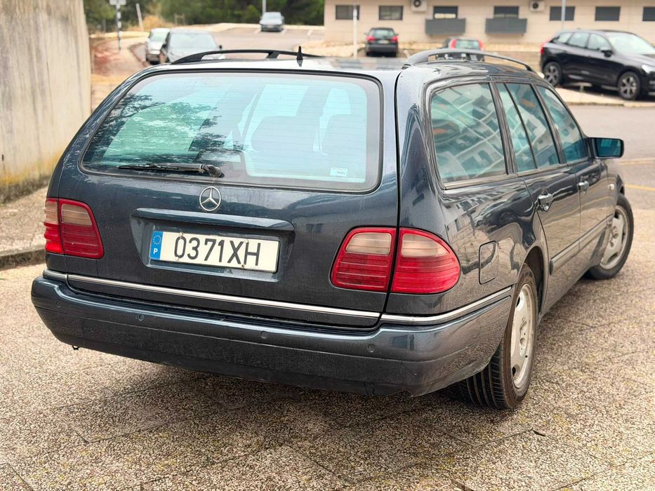 MERCEDES- BENZ E300 TURBO DIESEL
