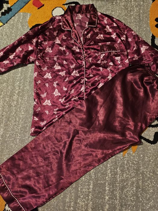 Піжама жіноча ХЛ 18-20 розмір принт метелики шовкова атласна