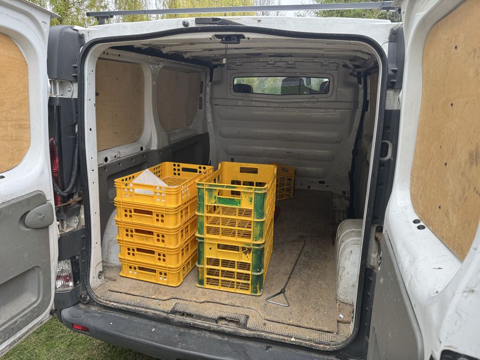 Renault Trafic 1.9td 2001r blaszak w pelni sprawny