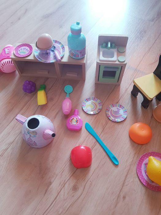 Drewniana kuchnia do zabawy dla dzieci