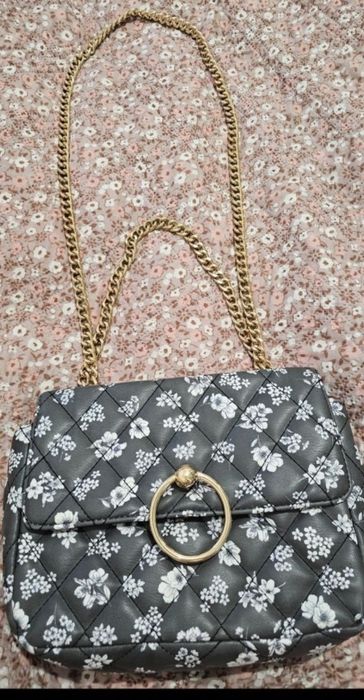 Аксесуари для дівчинки. Сумочка, духи..