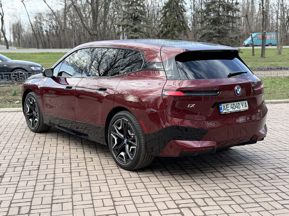 BMW iX XDrive50 2022 рік