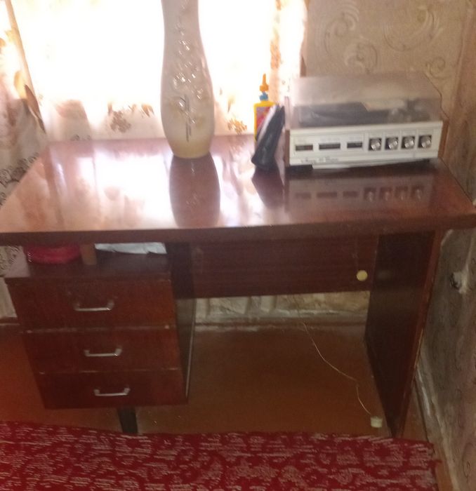 Письменный стол!