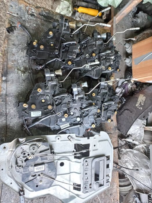 Замок бокових дверей T5 замок боковой двери Т5Volkswagen