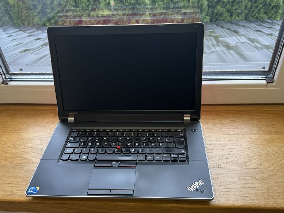 Lenovo ThinkPad Edge Red