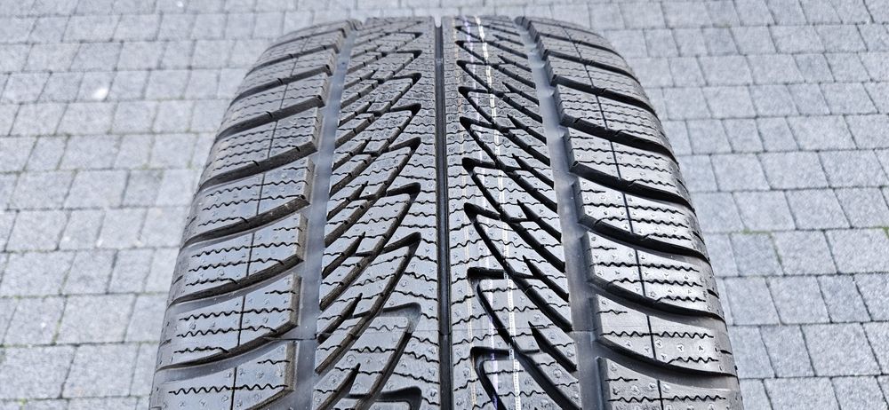 Nowe Goodyear ULTRA GRIP 8 PERFORMANCE XL FP AO 285/45R20 112V