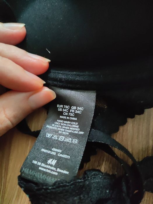 Uzywany biustonosz z H&M 75 C