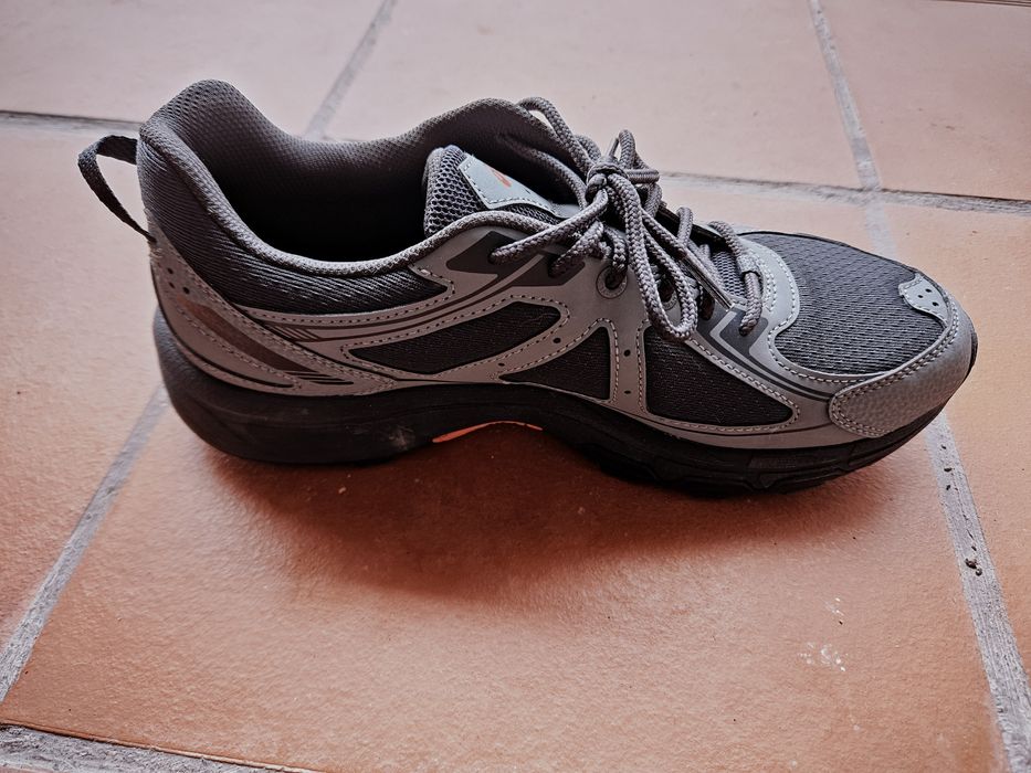 Ténis Asics Gel-venture 6