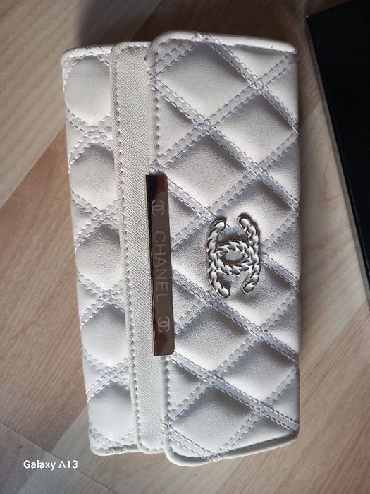 Chanel piękny duży portfel
