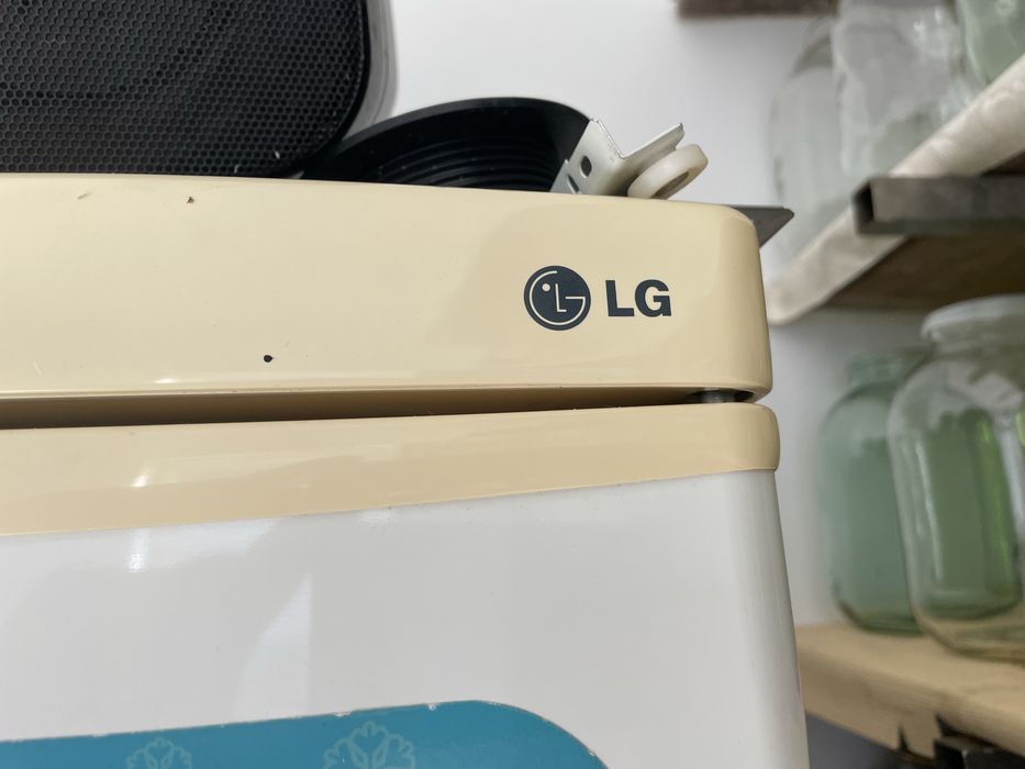 Холодильник LG дуже гарний стан