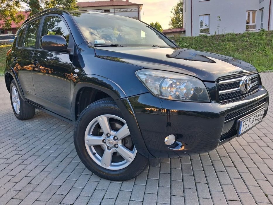 Toyota RAV4 Napęd 4x4, 2 komplety ALUFELG, Klima, tempomat, 100% gotowa do jazdy