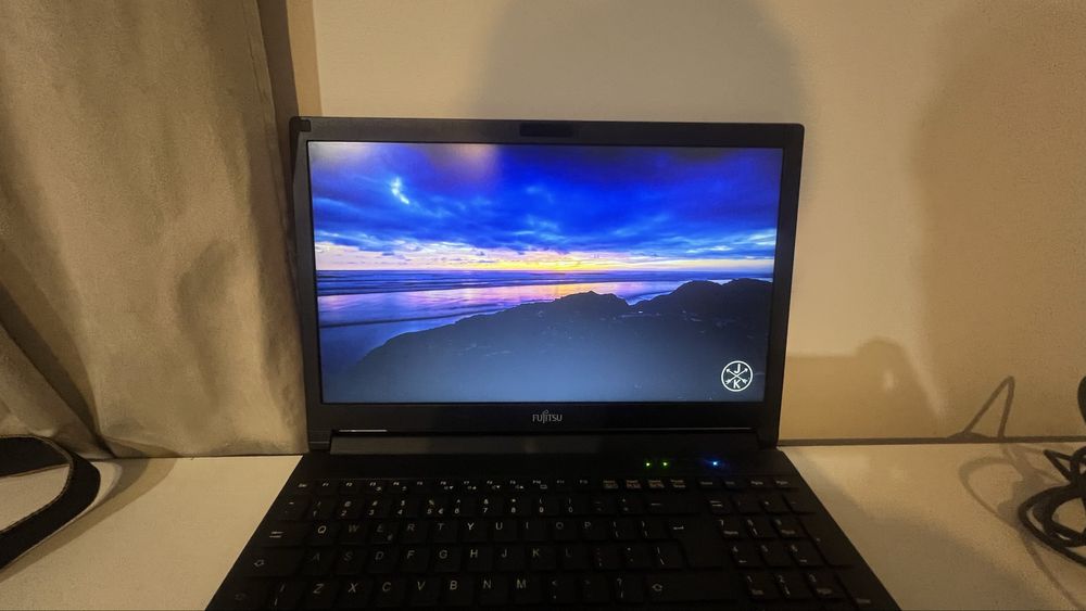 Laptop fujitsu lifebook E series i5