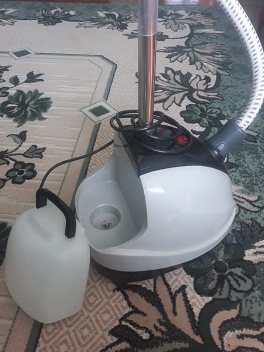 Продам Паровий Утюг Відпарювач для Прасування Одягу.