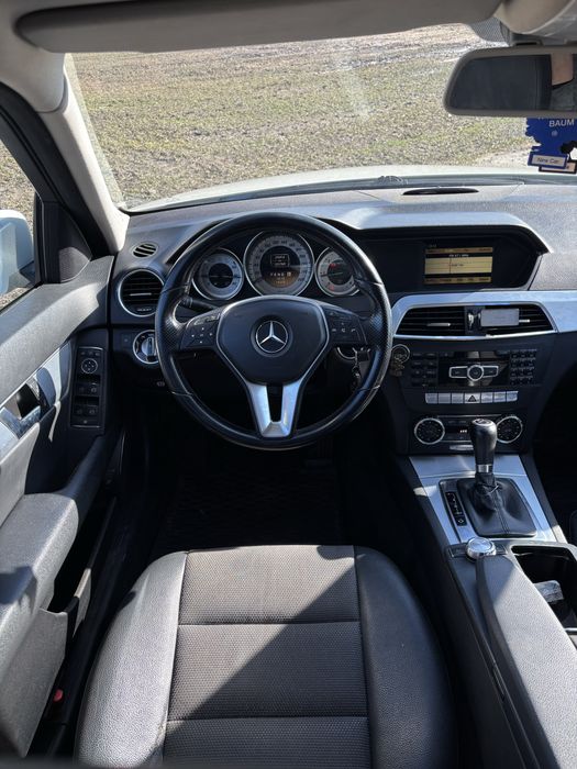 Mercedes Benz w204 Avangarde