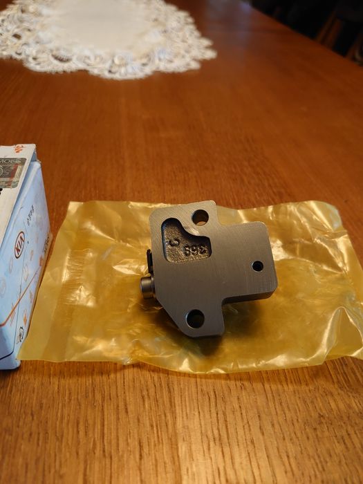 Натяжітєль грм Kia k5