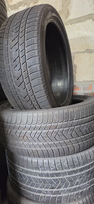 285/40R22 + 325/35R22 Зима 4шт 25рік Різноширокі Pirelli