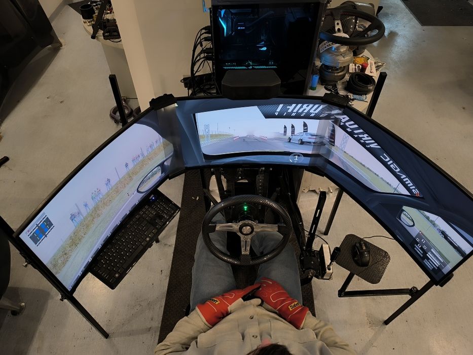 Kompletny zestaw sim racing RIG+PC+TV+3 MONITORY assetto drift iracing