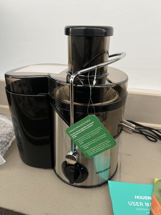 відцентрова соковижималка Housnat Model: AMR526.