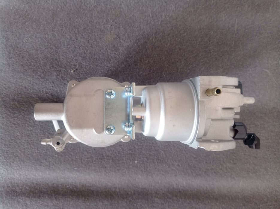 Карбюратор с газовым редуктором для бензогенератора