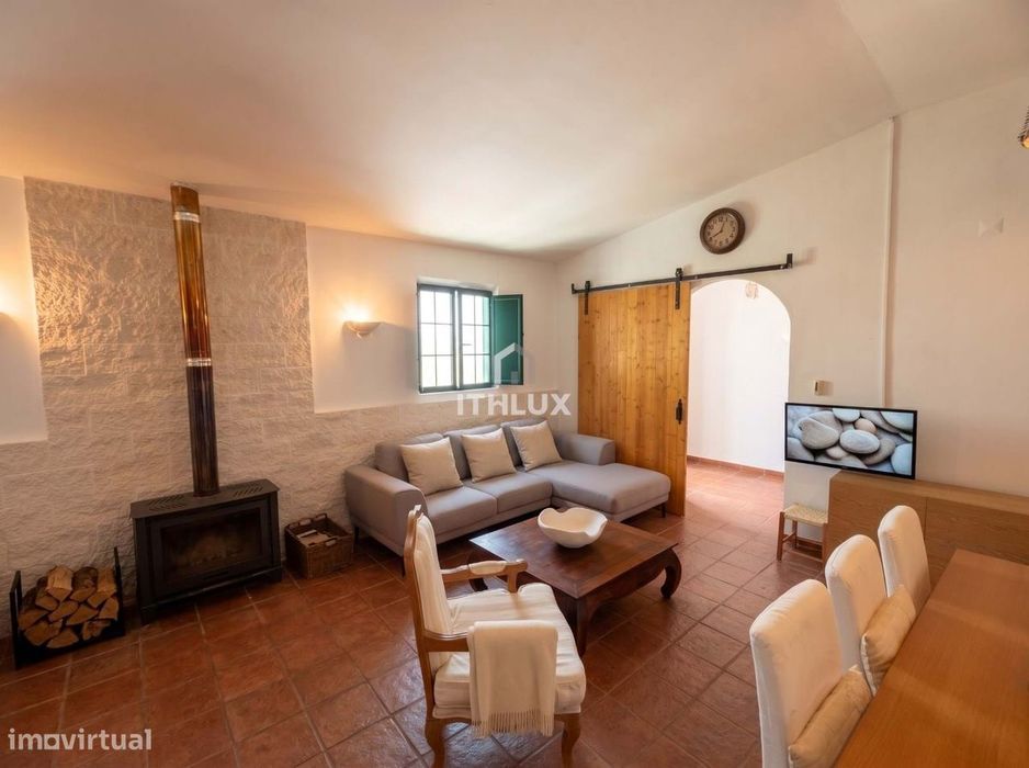 Typical and welcoming T3 house located in a village in Mértola, with terrace and ready to move in.