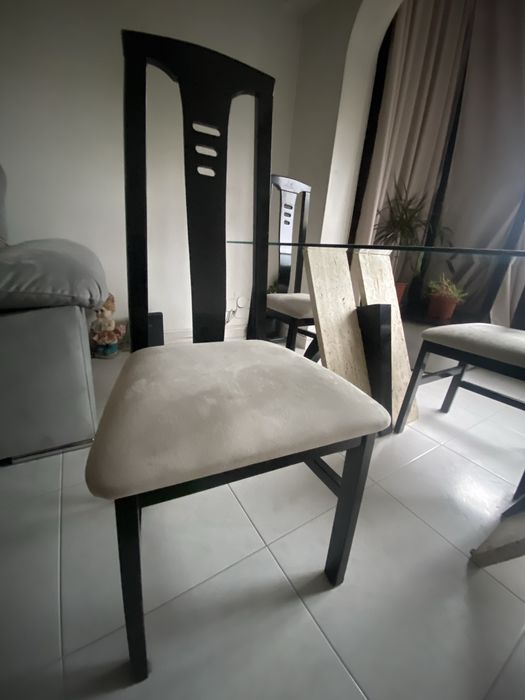 Mesa de jantar em vidro