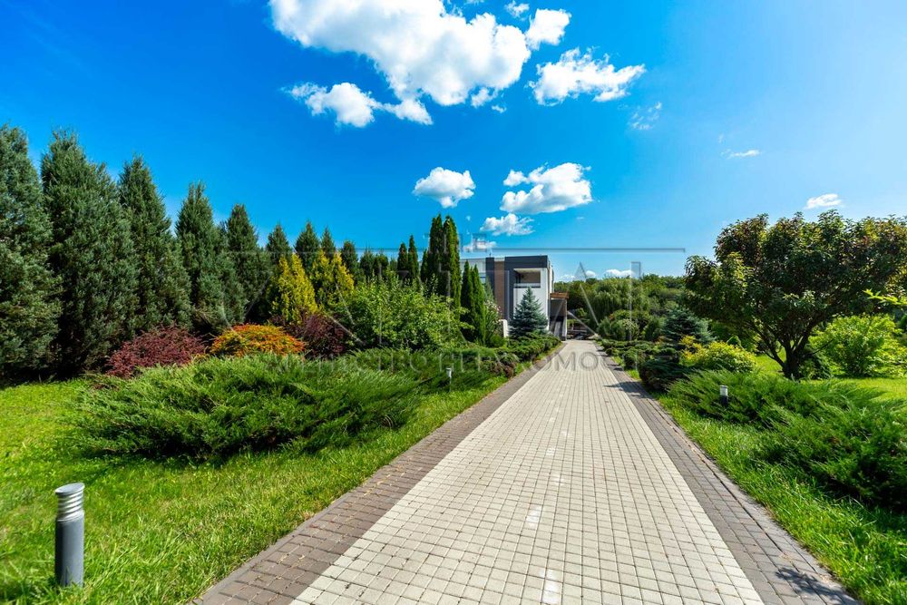 Ексклюзивна  VIP Резиденція свій парк, озеро, Обухівський район