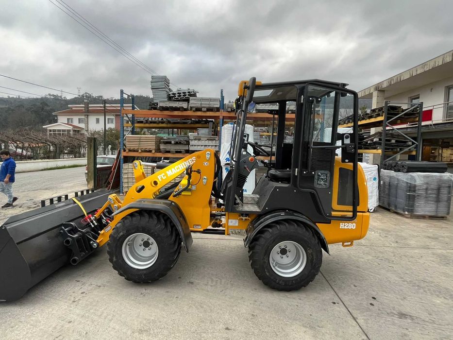 Pá carregadora Kubota h280 1m3