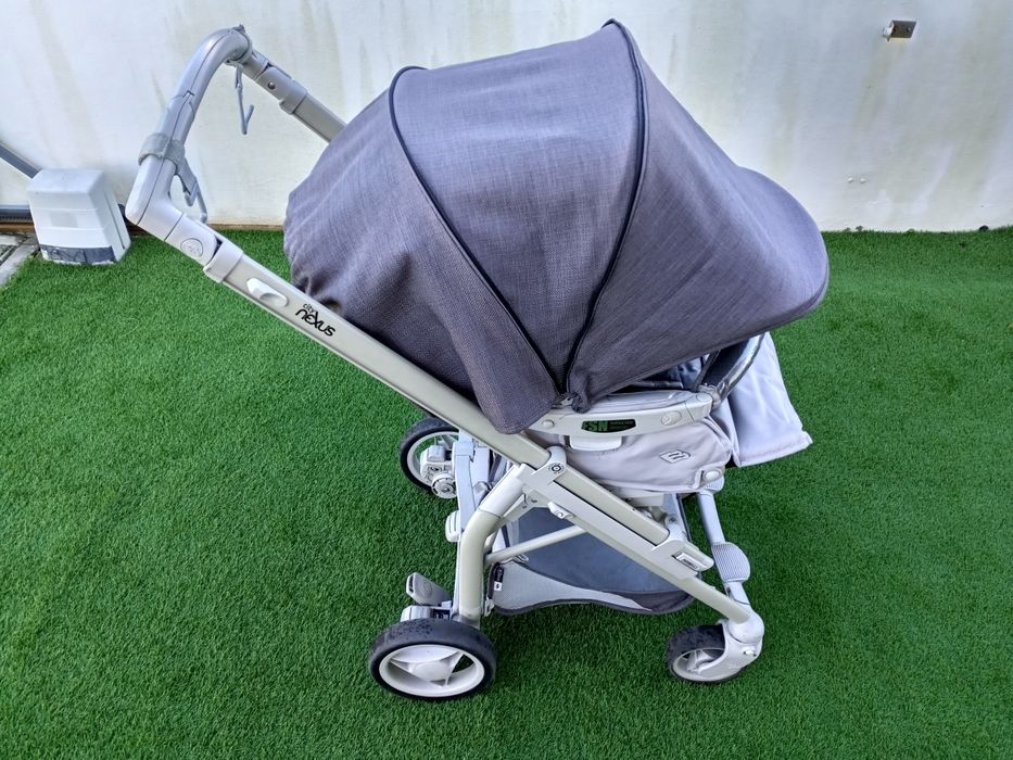 Carrinho bebe + cadeirinha (ovo) bebecar