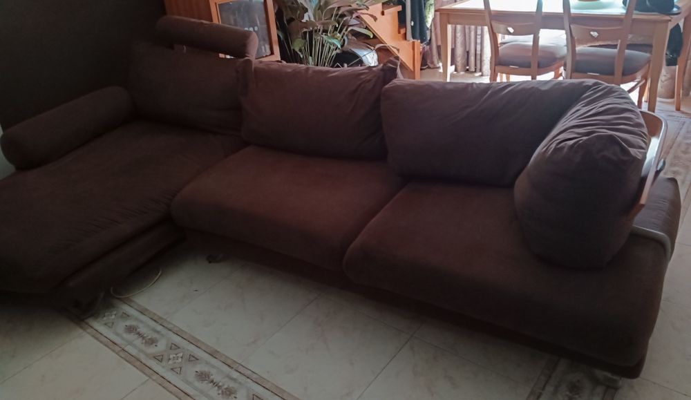 Sofá com chaise longue